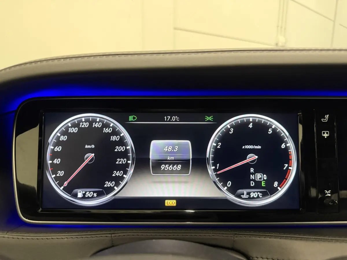 500 Prestige Plus PANO/BURMESTER/NACHTZICHT/MASSAGE+VENTILATIE/NAPPA-LEER DESIGNO/AMBIENT-SFEER/CAMERA/LED-INTELLIGENT/SOFT-CLOSE/19"BREEDSET/EXCLUSIVE-PAKKET/VOLLEDIG MERCEDES DEALER HISTOR