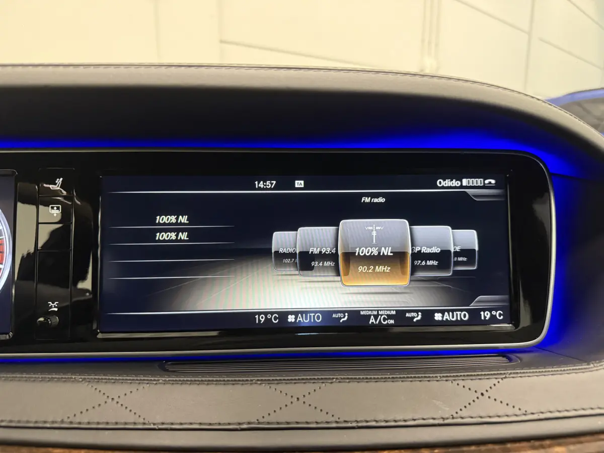 500 Prestige Plus PANO/BURMESTER/NACHTZICHT/MASSAGE+VENTILATIE/NAPPA-LEER DESIGNO/AMBIENT-SFEER/CAMERA/LED-INTELLIGENT/SOFT-CLOSE/19"BREEDSET/EXCLUSIVE-PAKKET/VOLLEDIG MERCEDES DEALER HISTOR