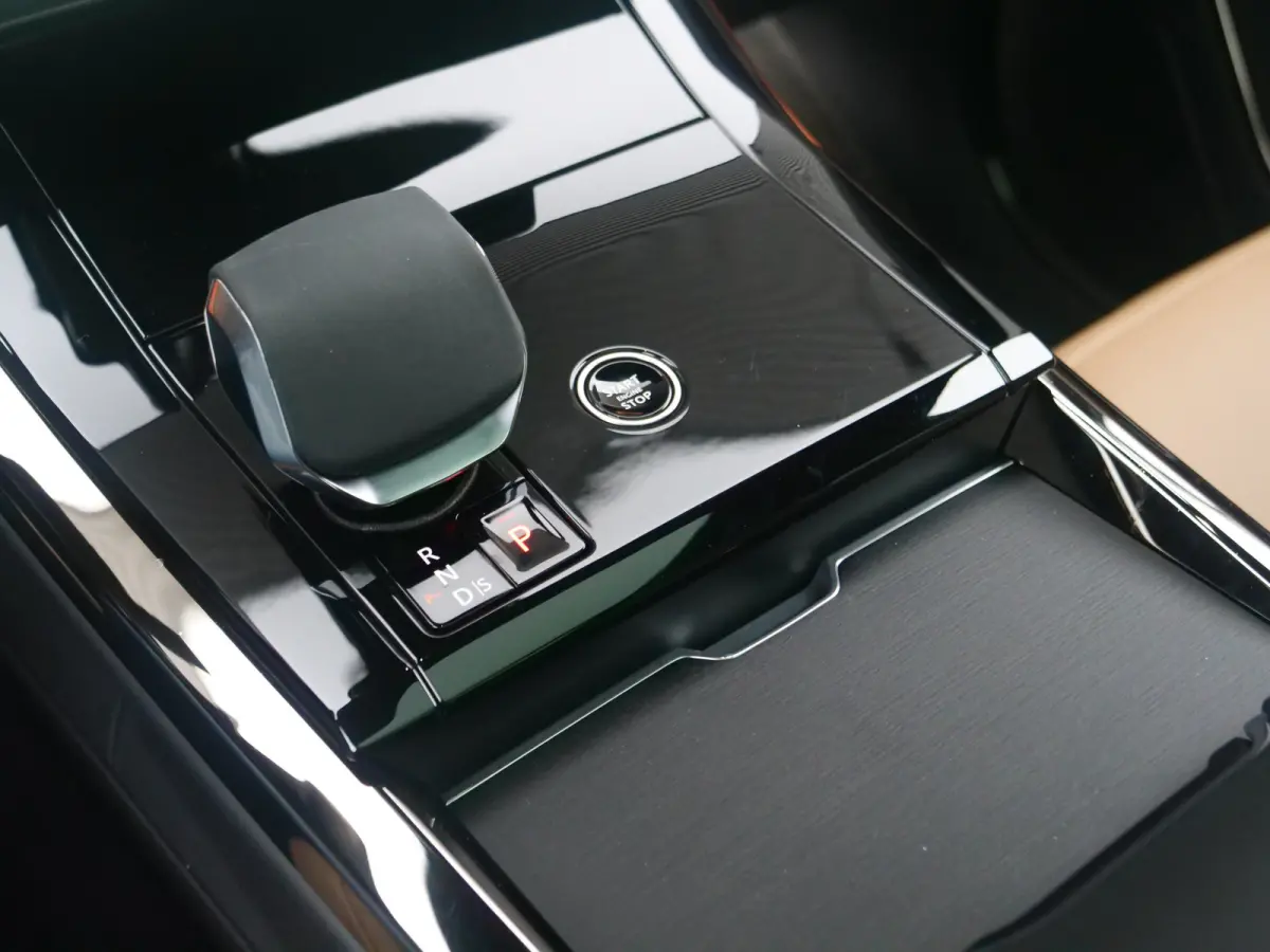 3.0 P550e Autobiography | head-up | panorama | massage..