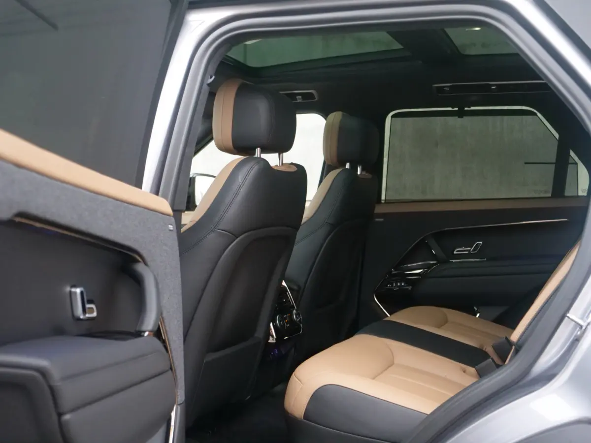 3.0 P550e Autobiography | head-up | panorama | massage..