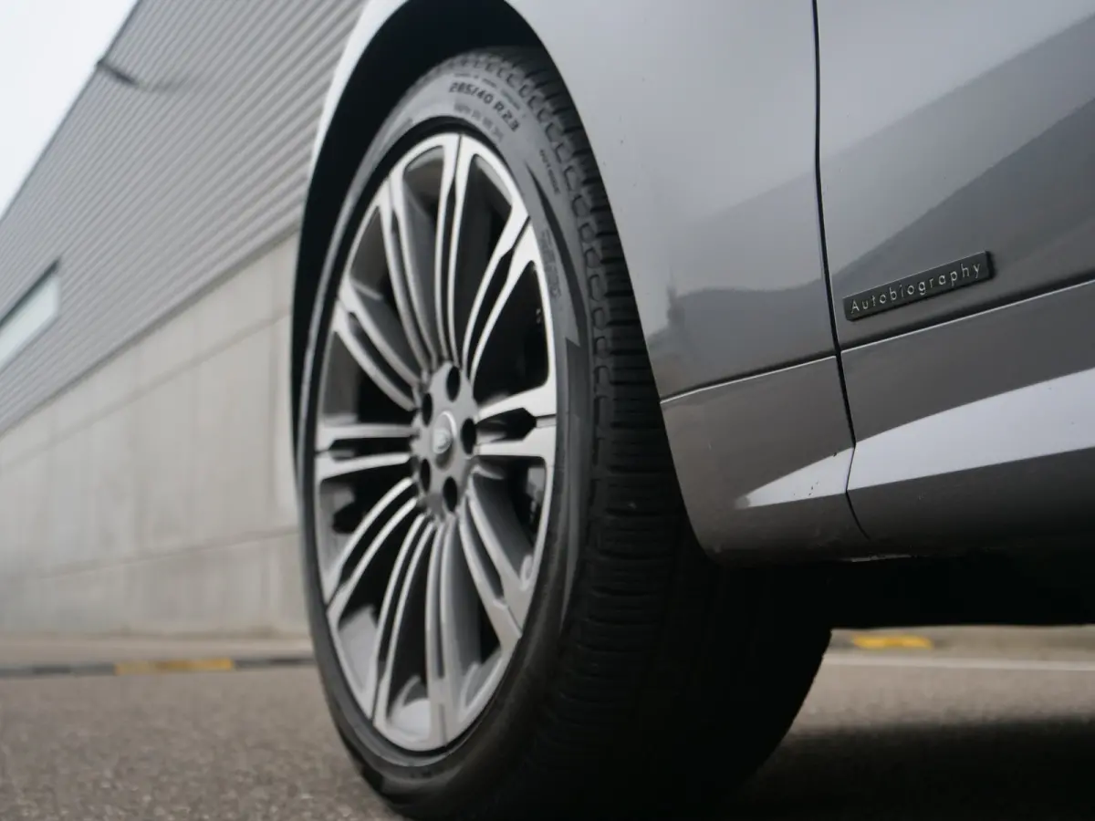3.0 P550e Autobiography | head-up | panorama | massage..