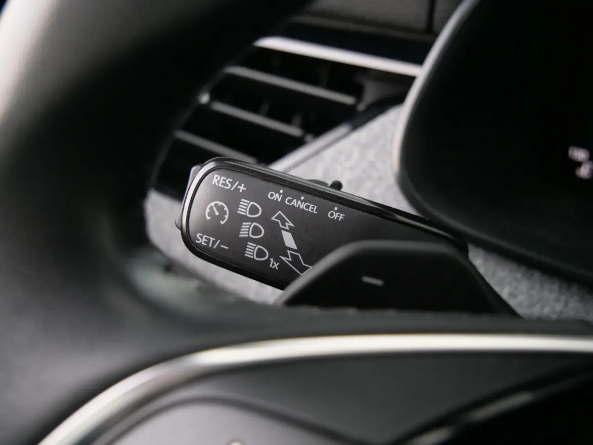 1.0 TSI Business Edition 116 Pk Automaat Camera / DAB / Apple Carplay / PDC / Keyless