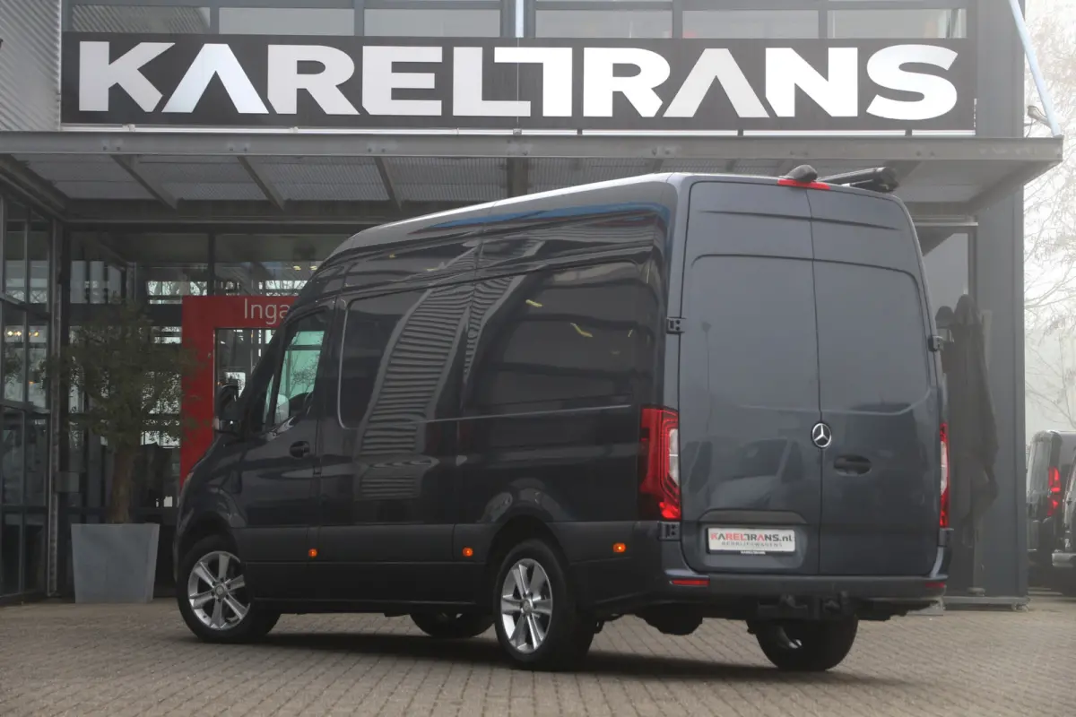 317 CDI | Aut. | L2H2 | Omvormer | Inrichting | Luifel | 3.5t trekgewicht..