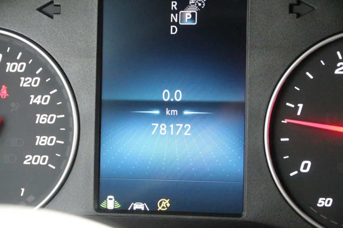 317 CDI | Aut. | L2H2 | Omvormer | Inrichting | Luifel | 3.5t trekgewicht..