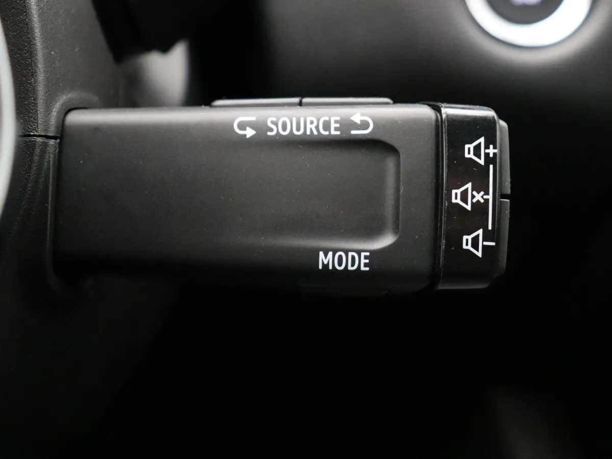 TCe 90pk Techno | Navi | Clima | Achteruitrij camera | Keyless |