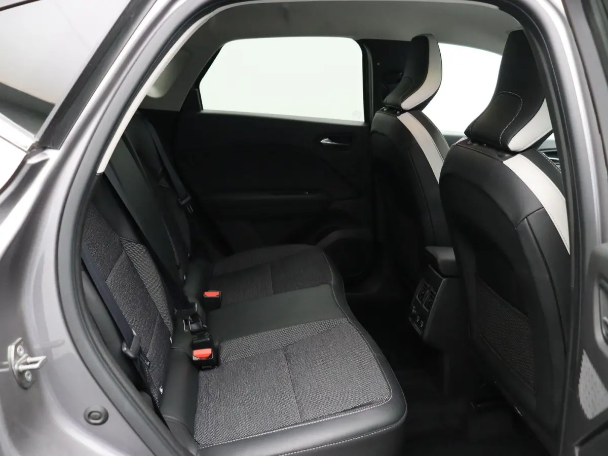 TCe 90pk Techno | Navi | Clima | Achteruitrij camera | Keyless |