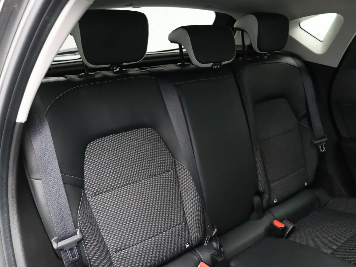 TCe 90pk Techno | Navi | Clima | Achteruitrij camera | Keyless |