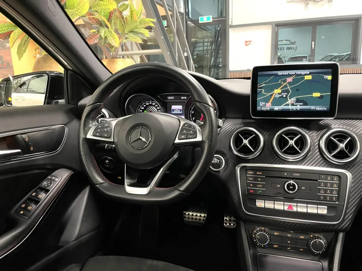 180 AMG Night/ Cam/ Pano/ 19”AMG/ CarPlay/ LED