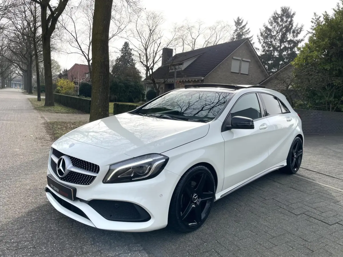 180 AMG Night/ Cam/ Pano/ 19”AMG/ CarPlay/ LED
