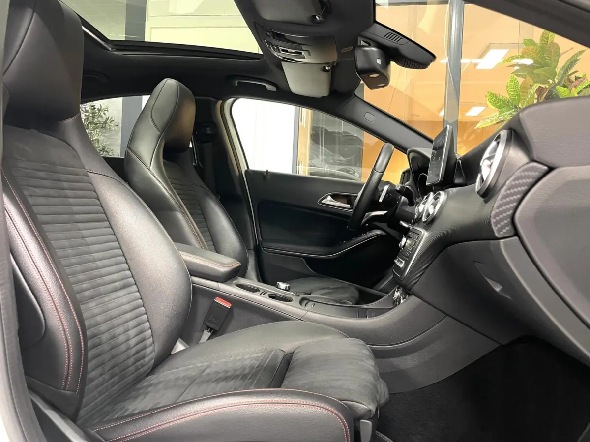 180 AMG Night/ Cam/ Pano/ 19”AMG/ CarPlay/ LED