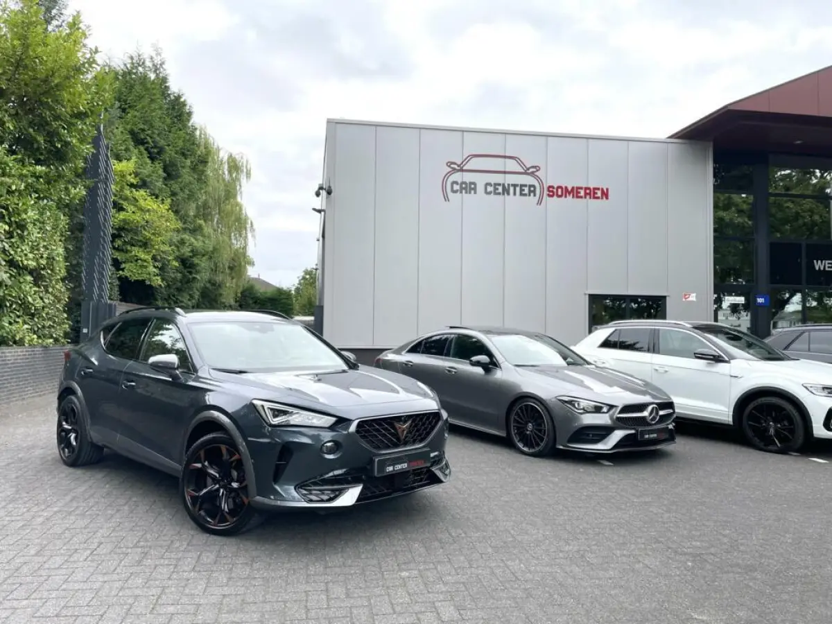180 AMG Night/ Cam/ Pano/ 19”AMG/ CarPlay/ LED