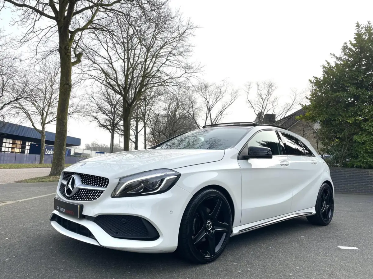 180 AMG Night/ Cam/ Pano/ 19”AMG/ CarPlay/ LED