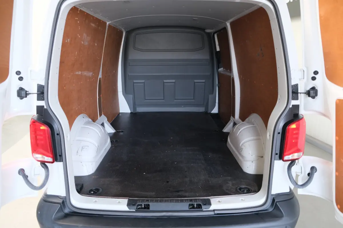 2.0 TDI L2H1 28 - N.A.P. Airco, Cruise, Carplay, PDC, Trekhaak.
