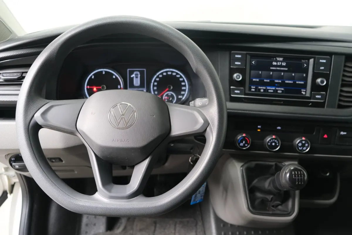 2.0 TDI L2H1 28 - N.A.P. Airco, Cruise, Carplay, PDC, Trekhaak.