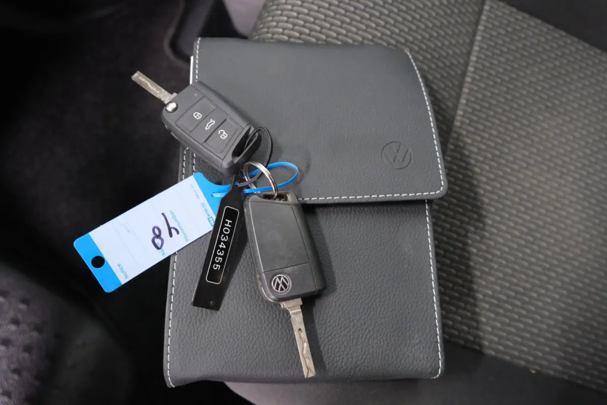 2.0 TDI L2H1 28 - N.A.P. Airco, Cruise, Carplay, PDC, Trekhaak.