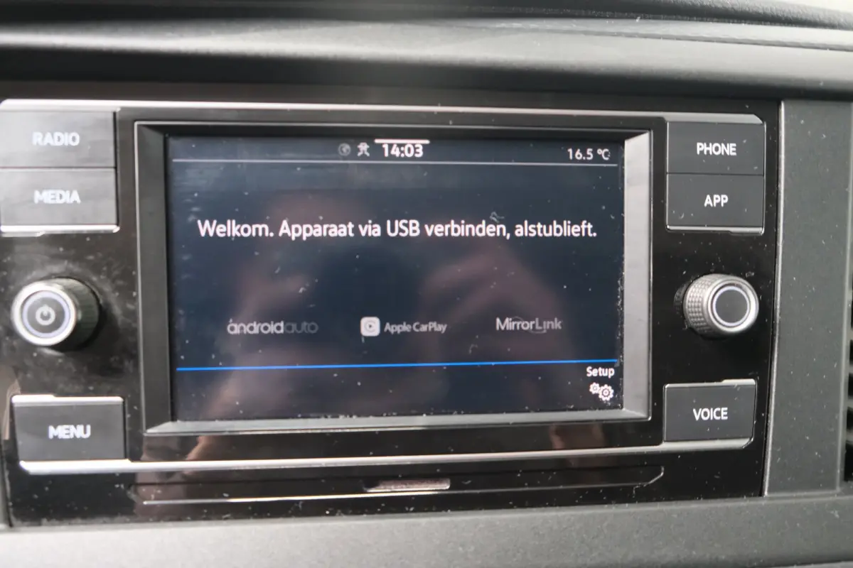 2.0 TDI L2H1 28 - N.A.P. Airco, Cruise, Carplay, PDC, Trekhaak.