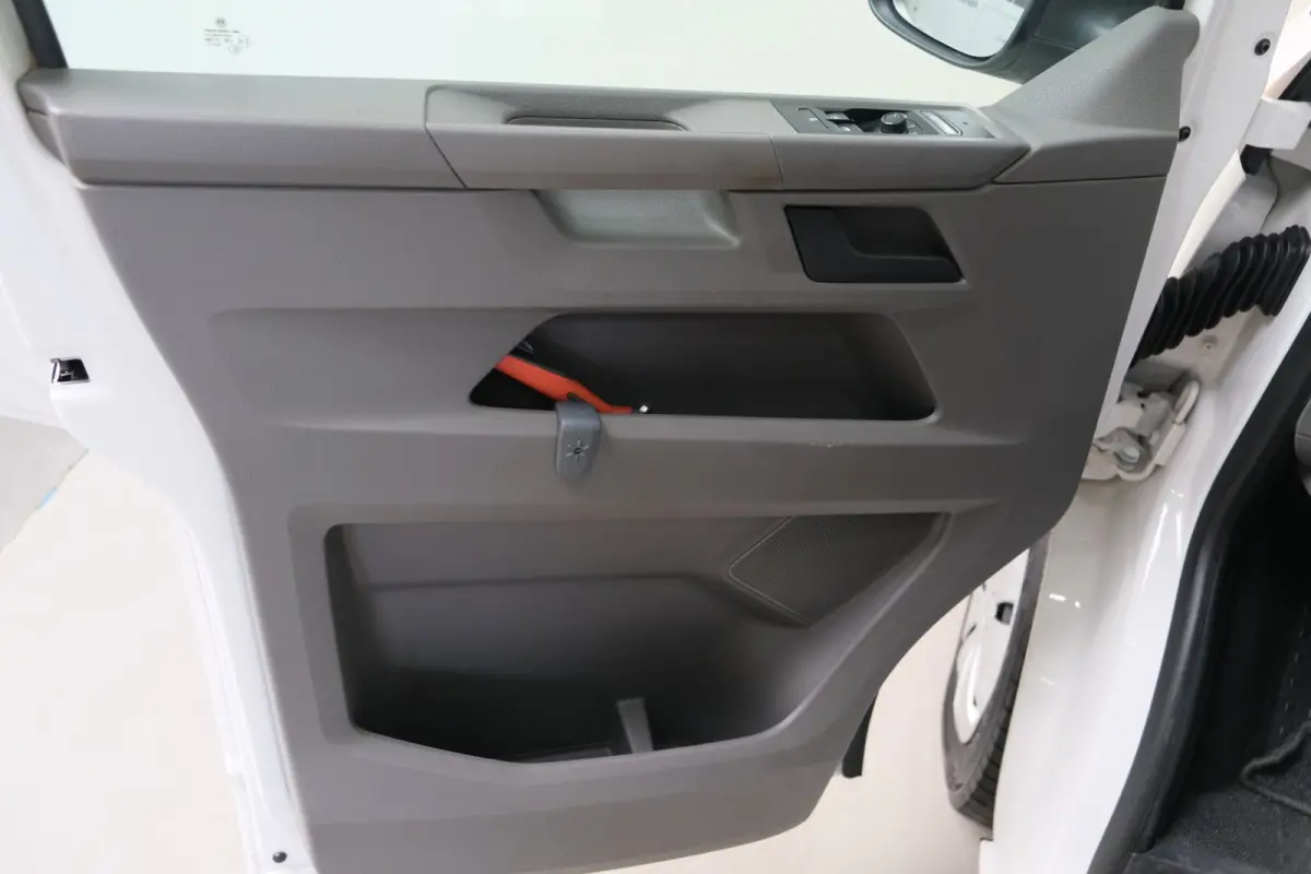 2.0 TDI L2H1 28 - N.A.P. Airco, Cruise, Carplay, PDC, Trekhaak.