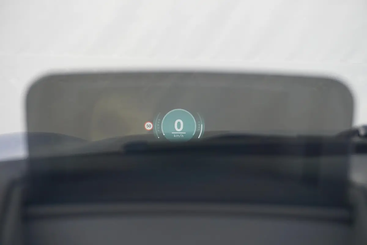 C | Classic Trim | Pakket L | Harman Kardon | Driving Assistant Plus | Parking Assistant Plus | Stoel & Stuurverwarming