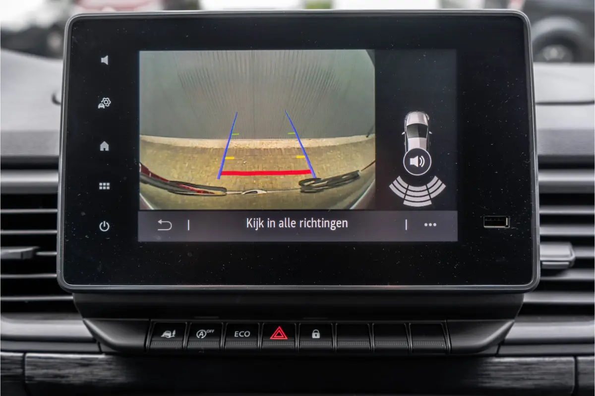 **Blue dCi 150PK | L2H1 | 9-Zits | LED | Camera | Navi | Zijschuifdeur R+L | Cruise | Airco | PDC**