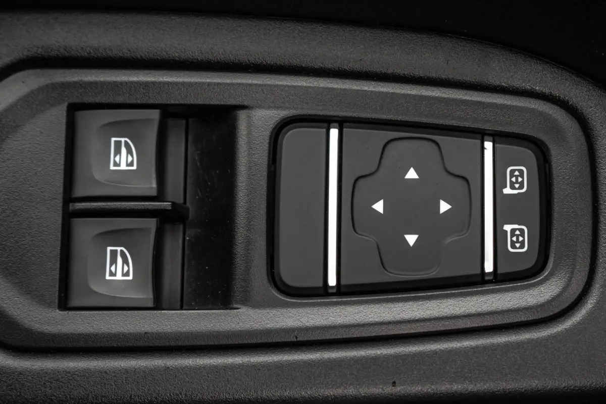 **Blue dCi 150PK | L2H1 | 9-Zits | LED | Camera | Navi | Zijschuifdeur R+L | Cruise | Airco | PDC**