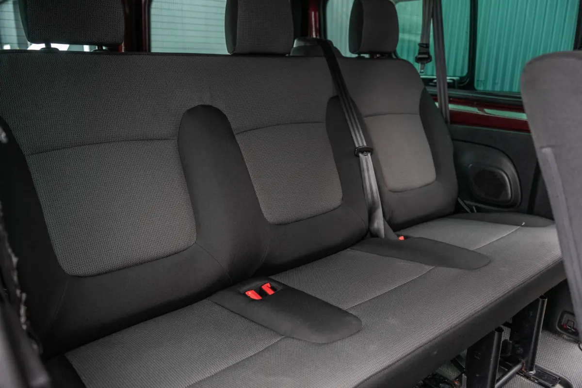 **Blue dCi 150PK | L2H1 | 9-Zits | Incl. BTW/BPM | LED LED | Camera | Navi | Zijschuifdeur R+L | Cruise | Airco | PDC**