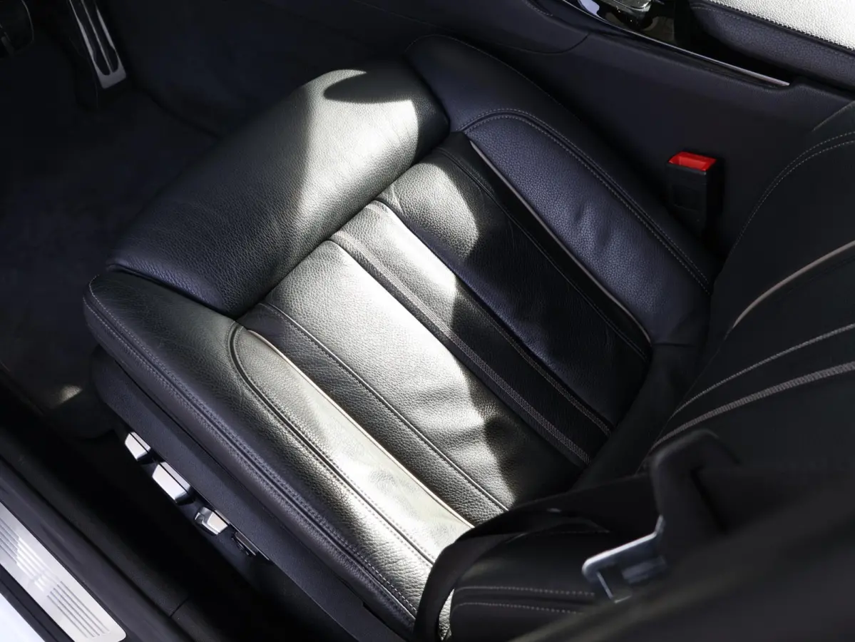 530e High Executive | SoH 95% | M-Sportpakket | Comfort Stoelen | Trekhaak |
