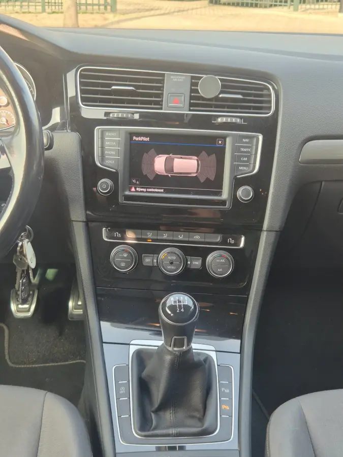 All Star Sport Navigatie Cruise Trekhaak Automatisch inparkeren Inklapbare spiegels Lm velgen 1.2 TSI 4 cilinders