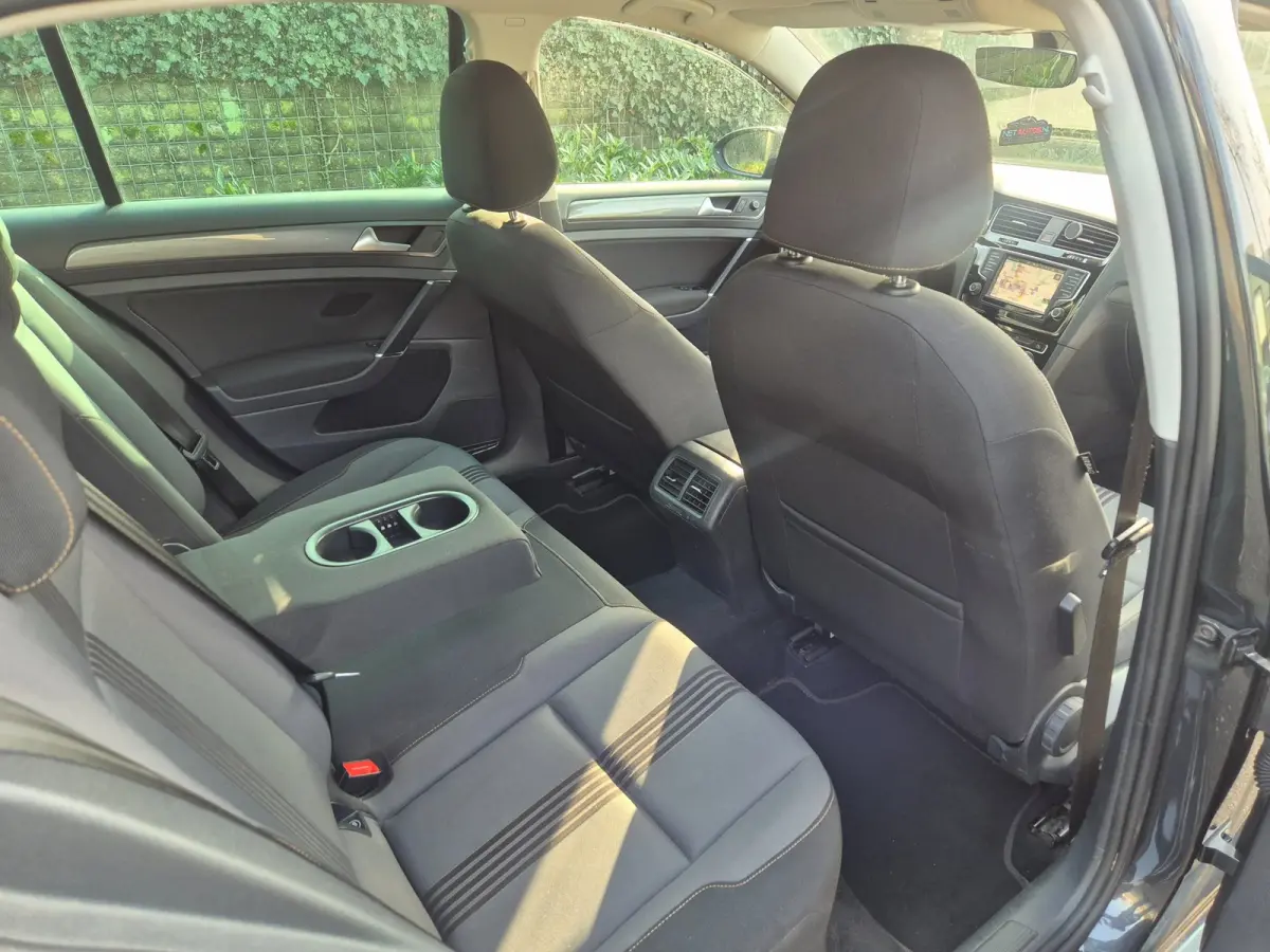 All Star Sport Navigatie Cruise Trekhaak Automatisch inparkeren Inklapbare spiegels Lm velgen 1.2 TSI 4 cilinders