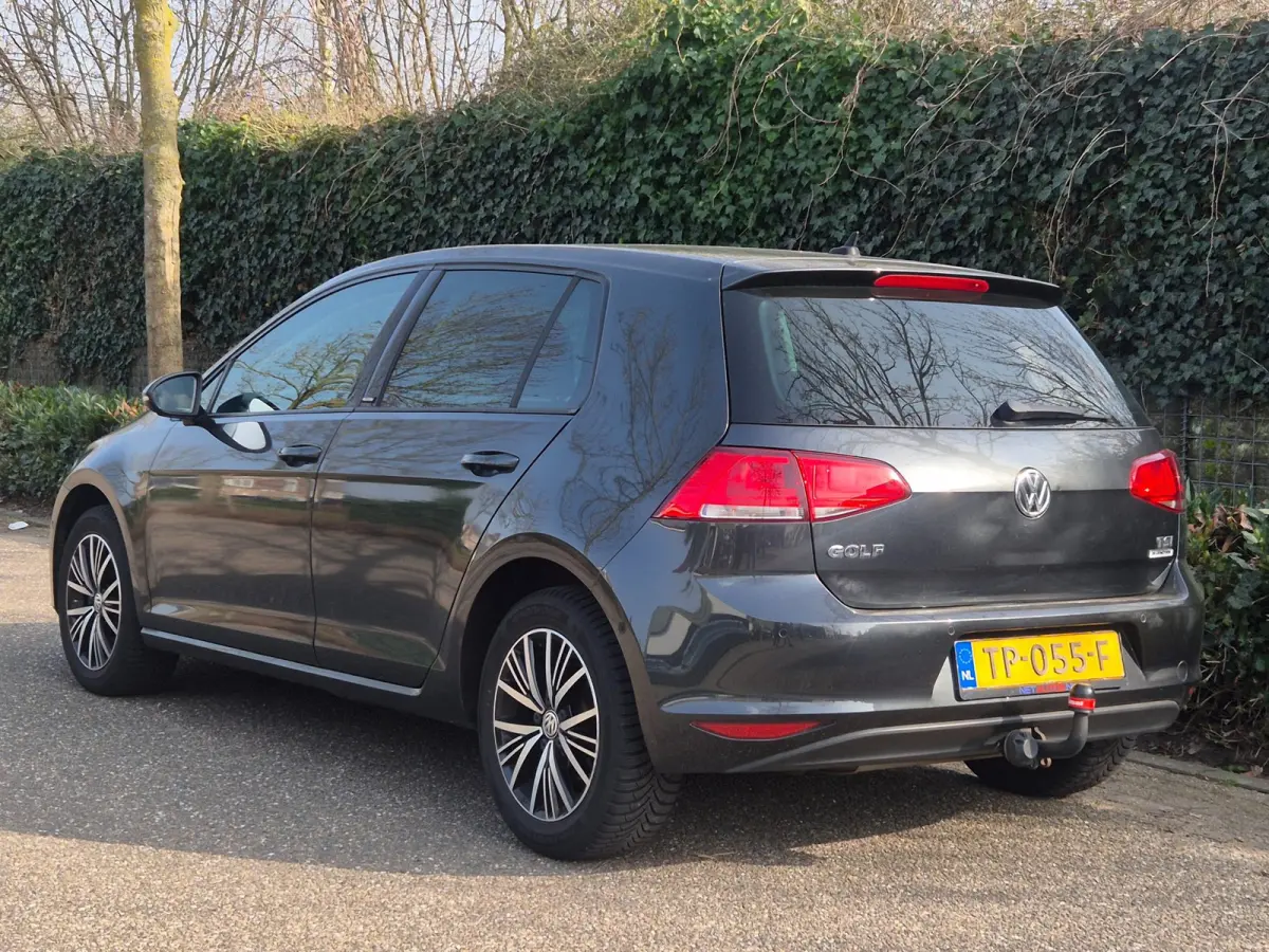 All Star Sport Navigatie Cruise Trekhaak Automatisch inparkeren Inklapbare spiegels Lm velgen 1.2 TSI 4 cilinders