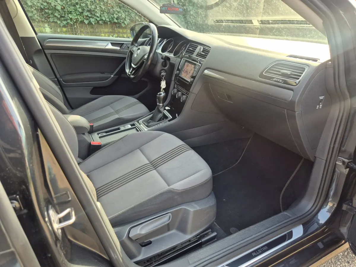 All Star Sport Navigatie Cruise Trekhaak Automatisch inparkeren Inklapbare spiegels Lm velgen 1.2 TSI 4 cilinders
