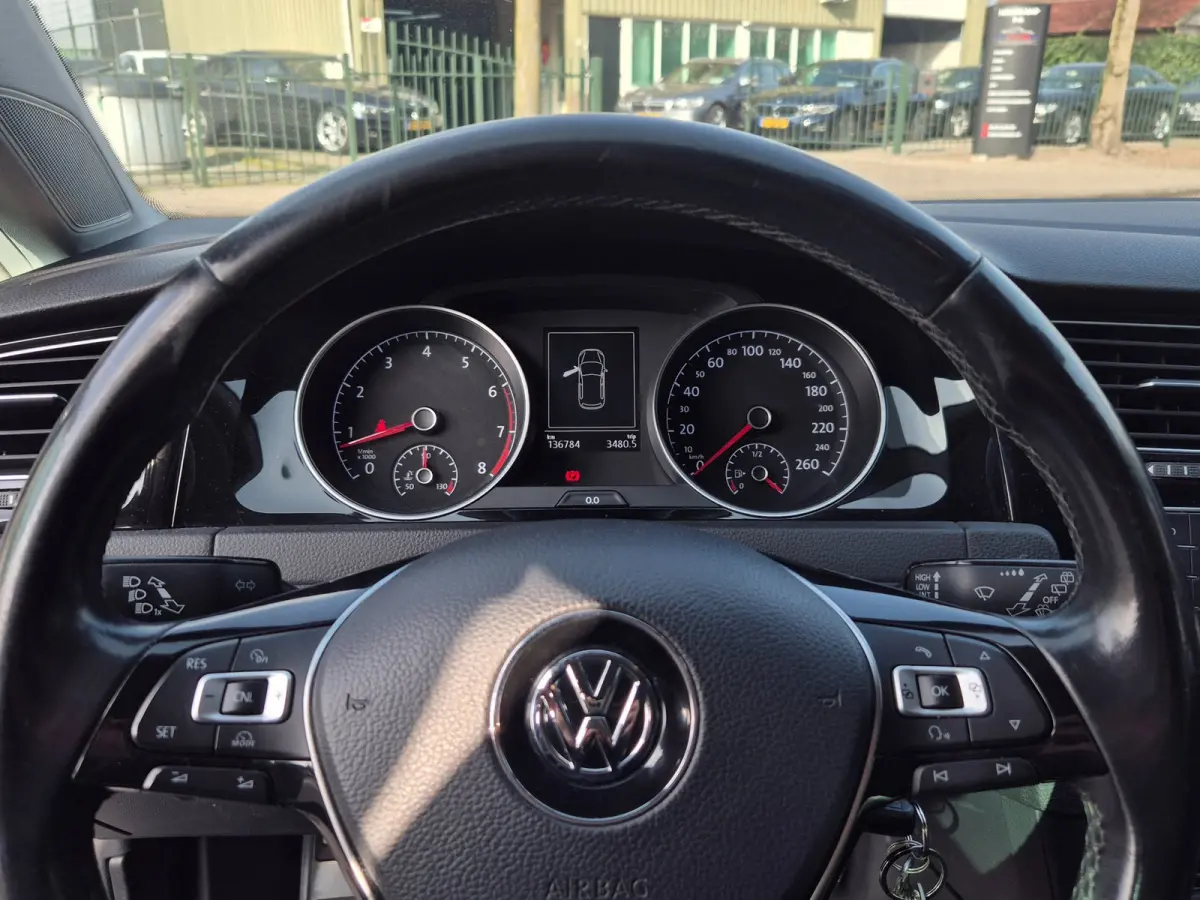 All Star Sport Navigatie Cruise Trekhaak Automatisch inparkeren Inklapbare spiegels Lm velgen 1.2 TSI 4 cilinders