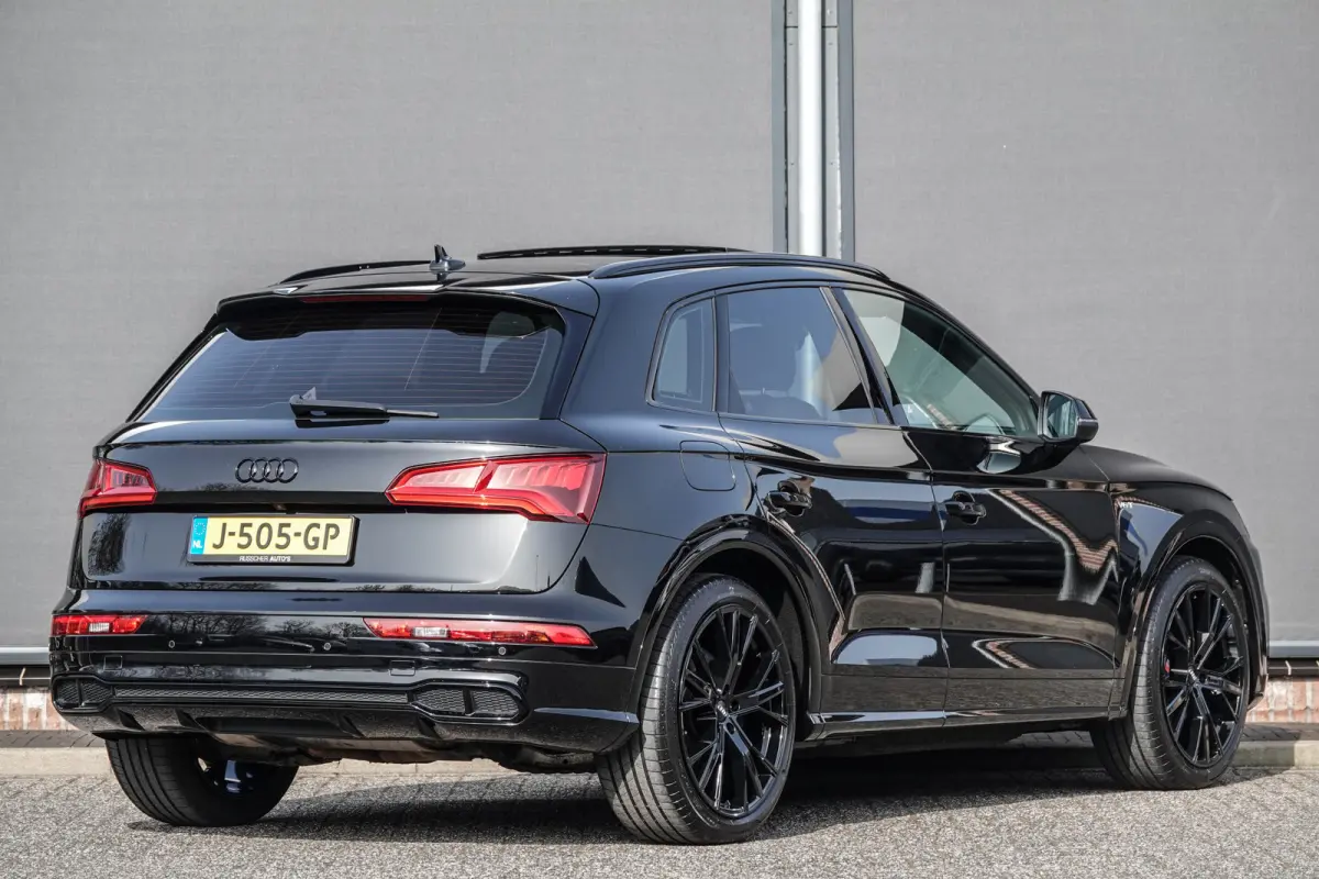 SQ5 3.0Tfsi V6T 354Pk Aut. | Quattro | Luchtvering | Sportstoelen | Panoramadak | Bang & Olufsen | Trekhaak | 21"