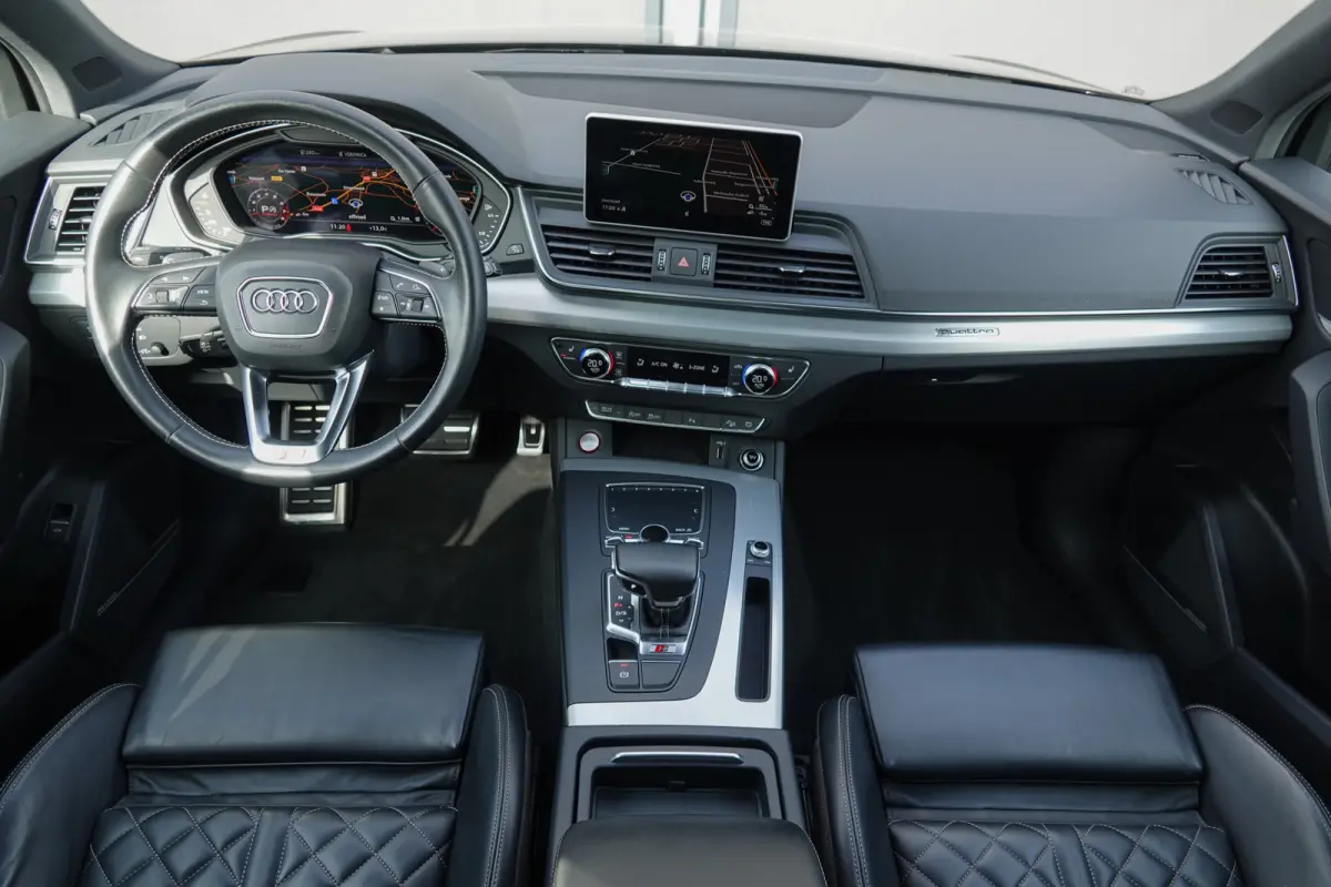 SQ5 3.0Tfsi V6T 354Pk Aut. | Quattro | Luchtvering | Sportstoelen | Panoramadak | Bang & Olufsen | Trekhaak | 21"