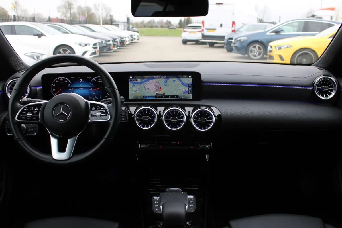 180 AUT7 Luxury Line LEDER WIDESCREEN SFEER CAMERA NAVI <<36.692KM>>