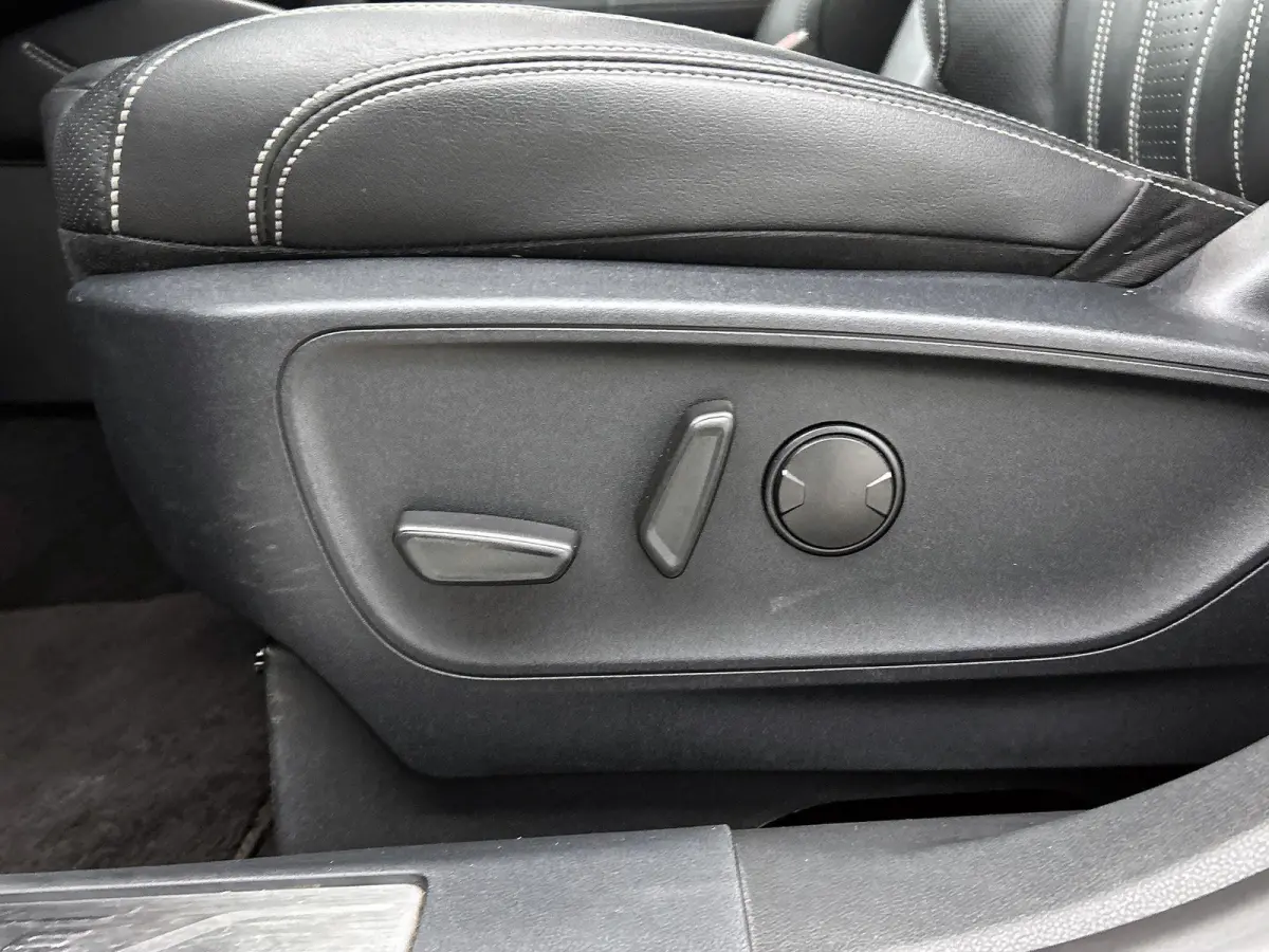 2.5 PHEV Vignale Trekhaak | Adaptive Cruise Control | Leder | Stoelverwarming V/A | Camera V/A | Privacy Glass