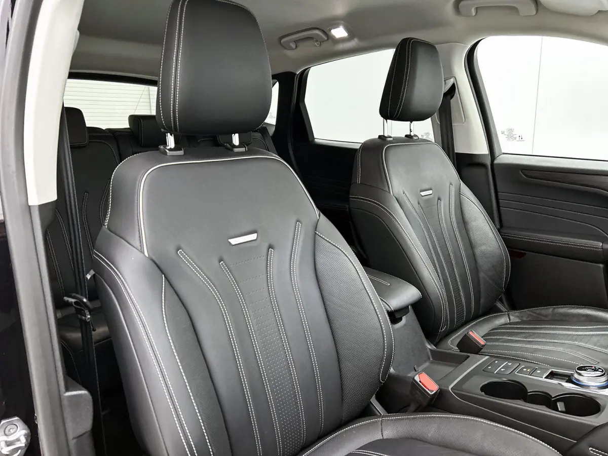 2.5 PHEV Vignale Trekhaak | Adaptive Cruise Control | Leder | Stoelverwarming V/A | Camera V/A | Privacy Glass