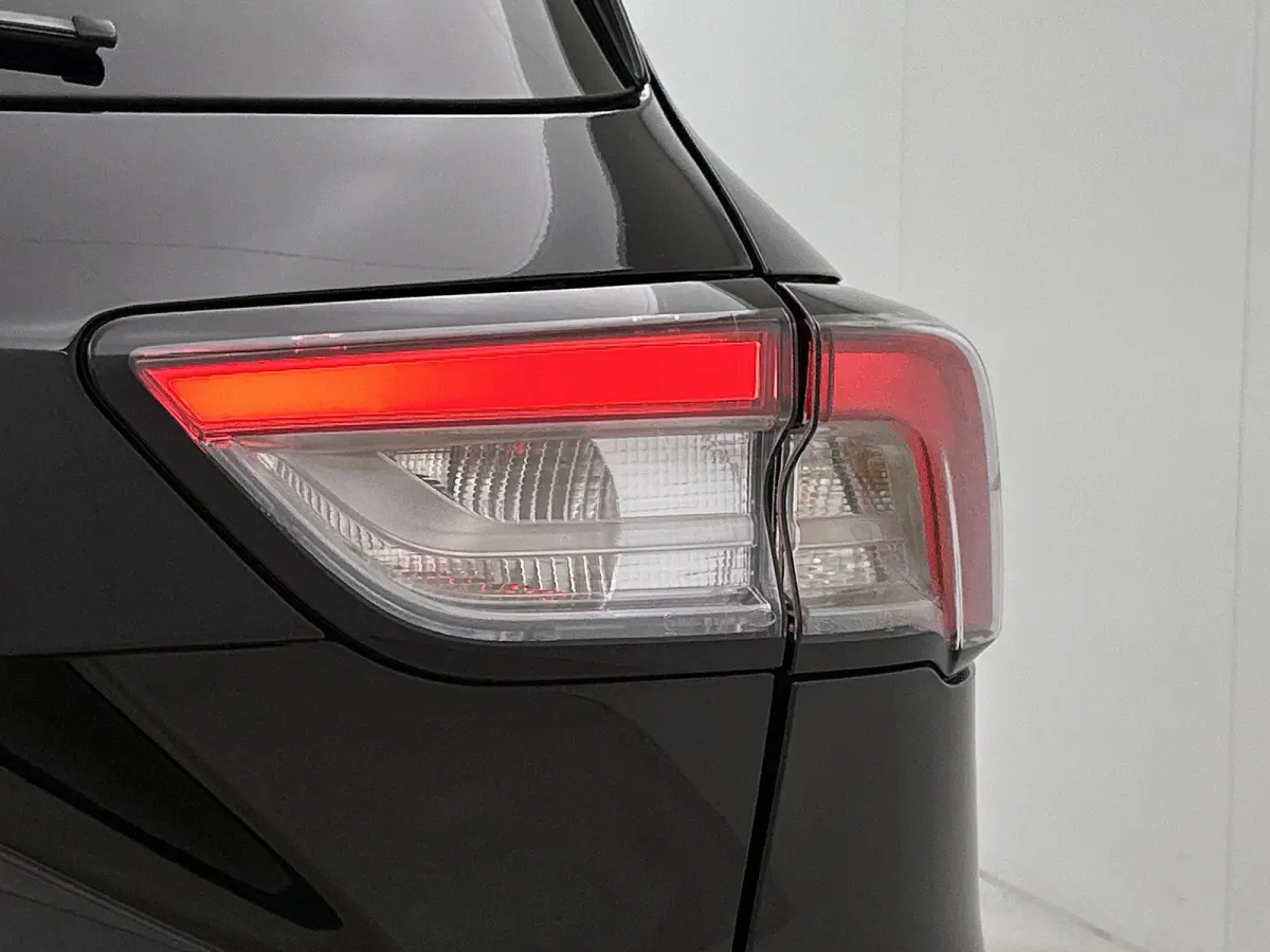 2.5 PHEV Vignale Trekhaak | Adaptive Cruise Control | Leder | Stoelverwarming V/A | Camera V/A | Privacy Glass