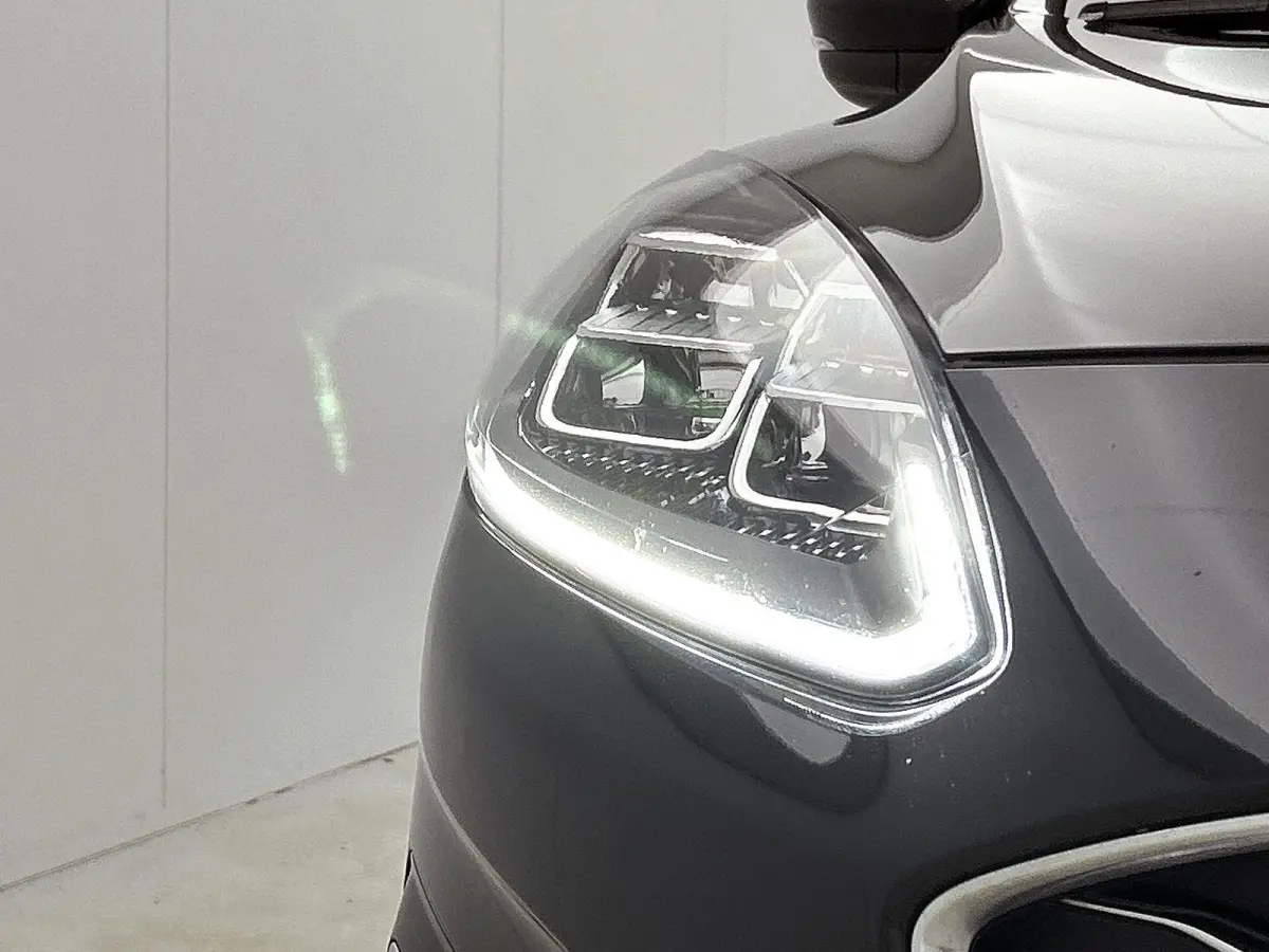 2.5 PHEV Vignale Trekhaak | Adaptive Cruise Control | Leder | Stoelverwarming V/A | Camera V/A | Privacy Glass
