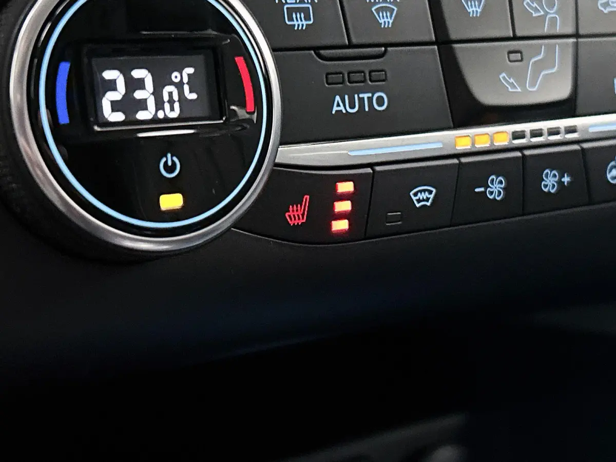 2.5 PHEV Vignale Trekhaak | Adaptive Cruise Control | Leder | Stoelverwarming V/A | Camera V/A | Privacy Glass