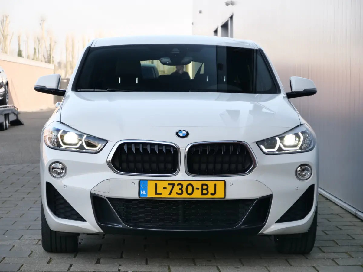 sDrive18i High Executive M-Sport 19 Inch / LED / Trekhaak / Stoelverwarming