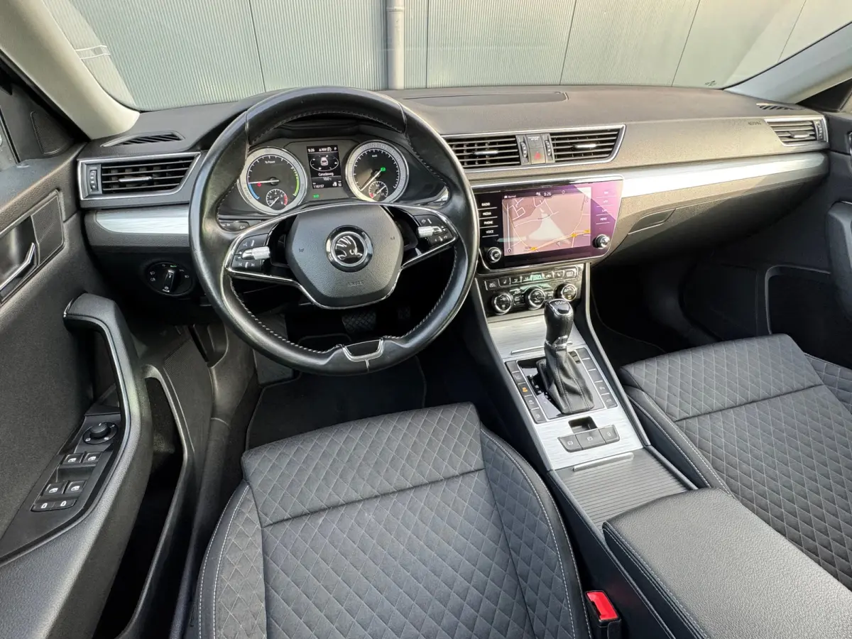 1.4 TSI iV * Navigatie * Camera * Elek. Klep * Memory *