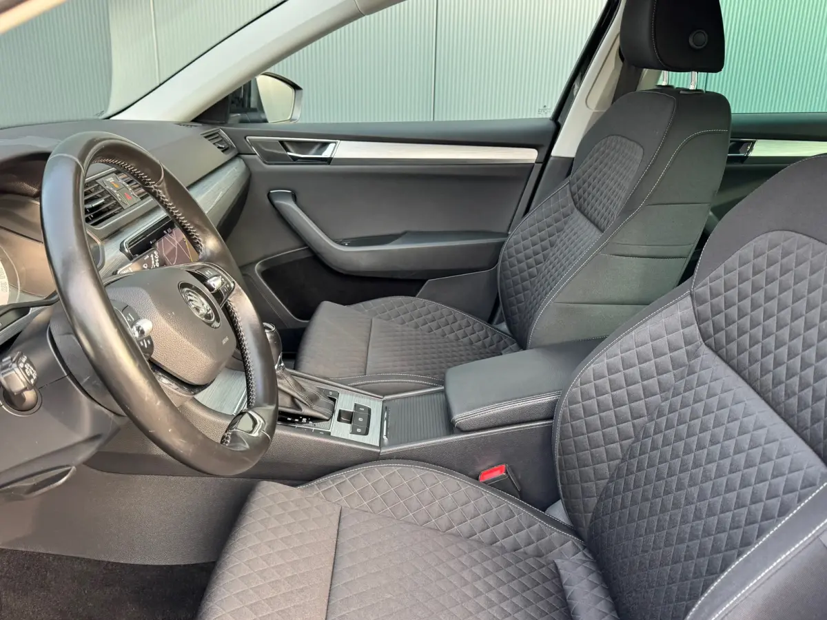 1.4 TSI iV * Navigatie * Camera * Elek. Klep * Memory *
