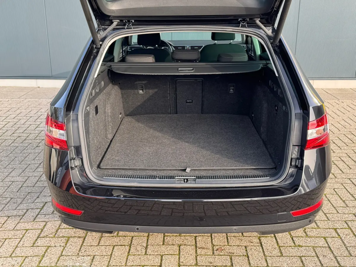 1.4 TSI iV * Navigatie * Camera * Elek. Klep * Memory *
