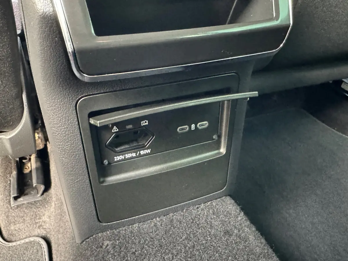 1.4 TSI iV * Navigatie * Camera * Elek. Klep * Memory *