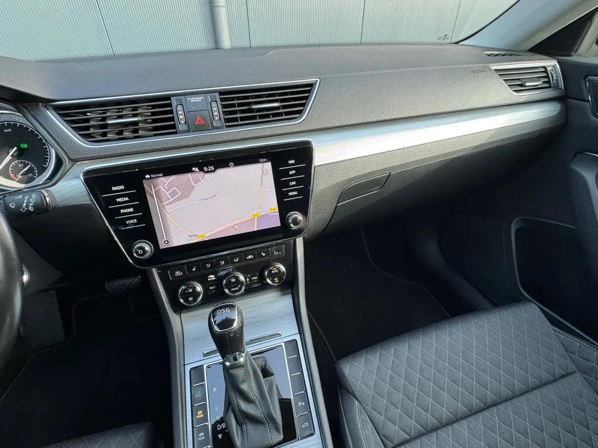 1.4 TSI iV * Navigatie * Camera * Elek. Klep * Memory *