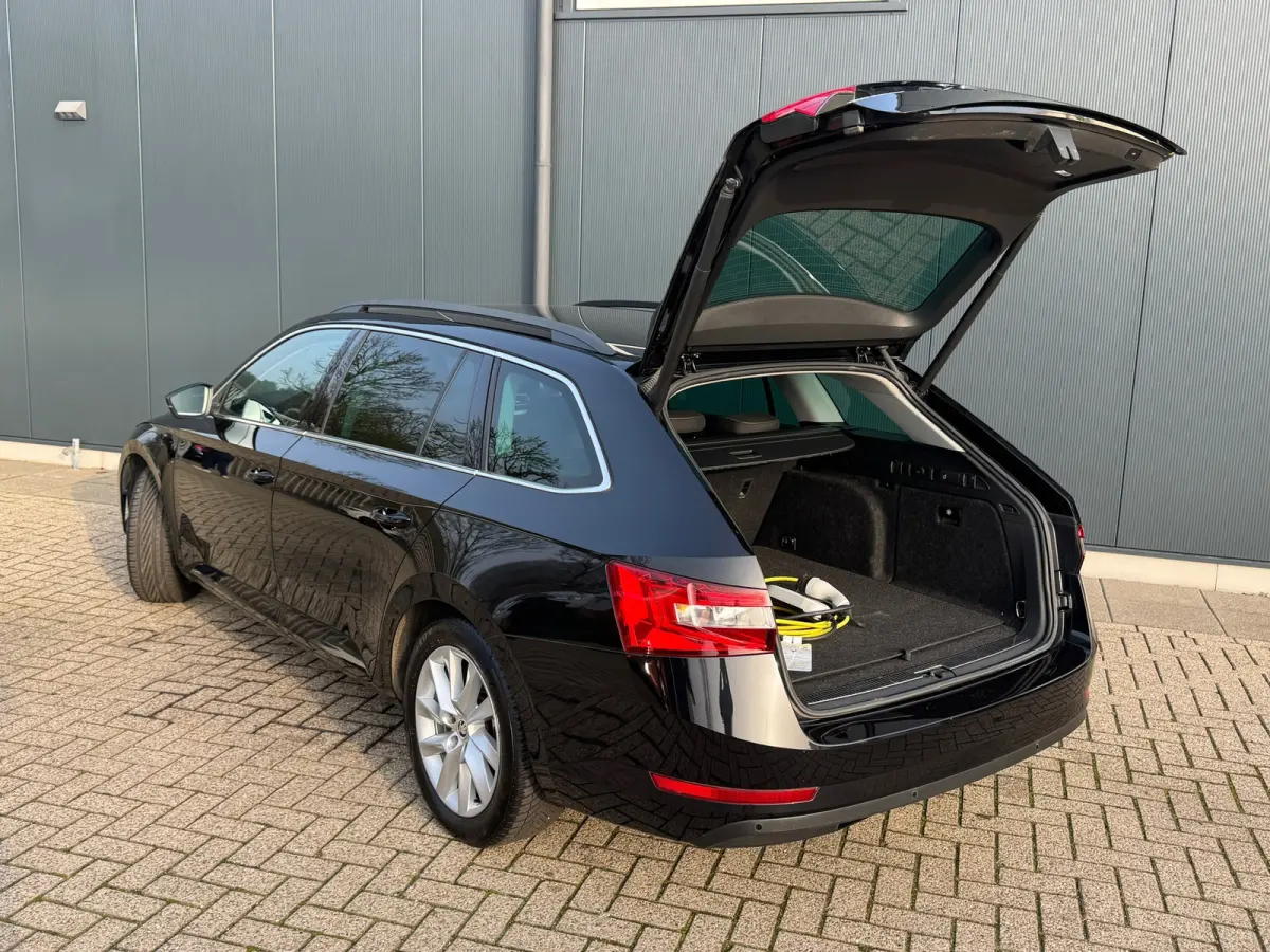 1.4 TSI iV * Navigatie * Camera * Elek. Klep * Memory *