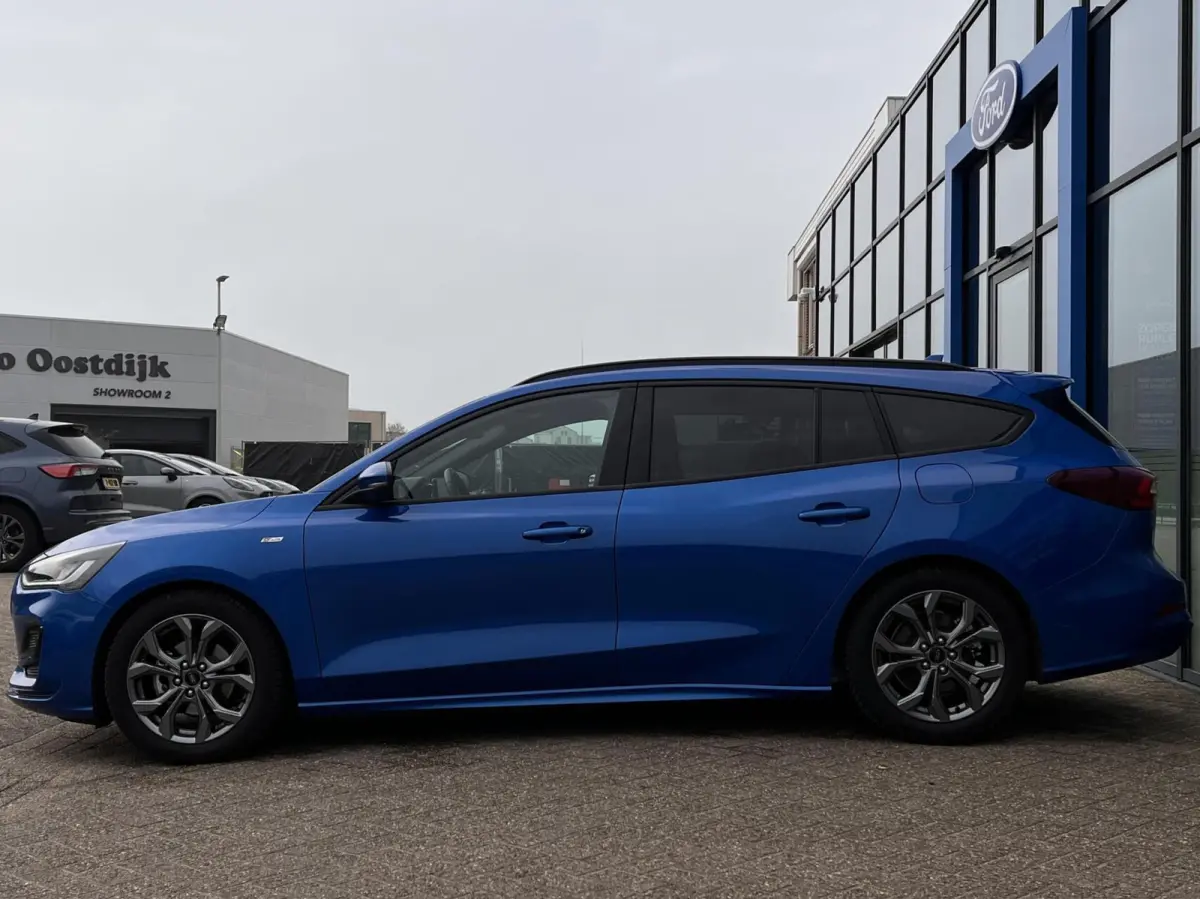 1.0 EcoBoost Hybrid ST Line 155PK Automaat Trekhaak Winterpack Cruise Camera Parkeersensoren Climate Full-LED Keyless Privacy Glass *1500KG Trekgewicht*