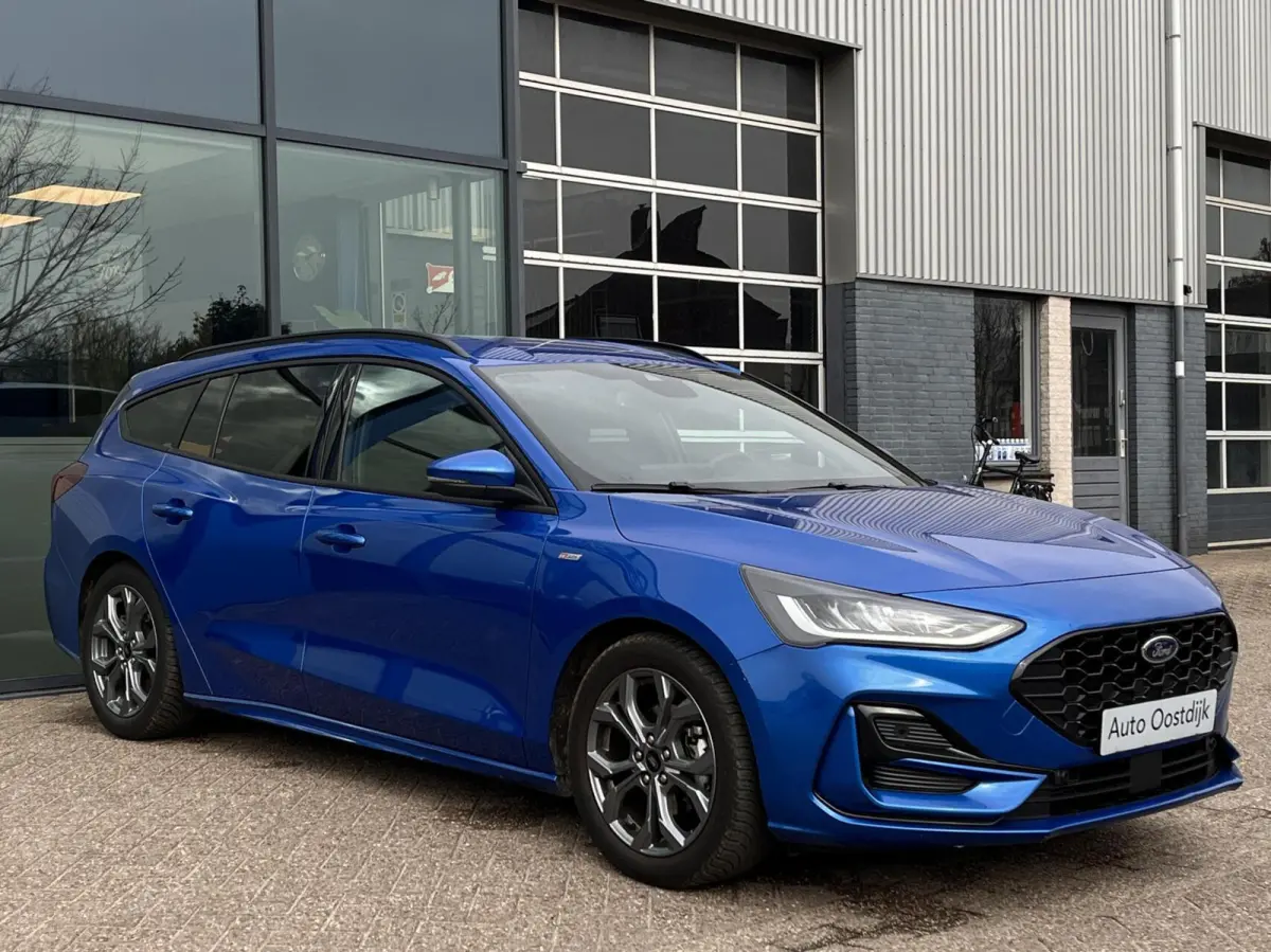 1.0 EcoBoost Hybrid ST Line 155PK Automaat Trekhaak Winterpack Cruise Camera Parkeersensoren Climate Full-LED Keyless Privacy Glass *1500KG Trekgewicht*