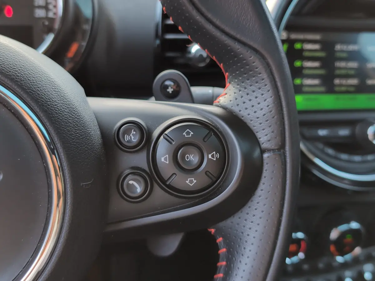 2.0 JCW ALL4 Chili | Pano | H&K Audio | Adap. Cruise | Head-Up | Camera