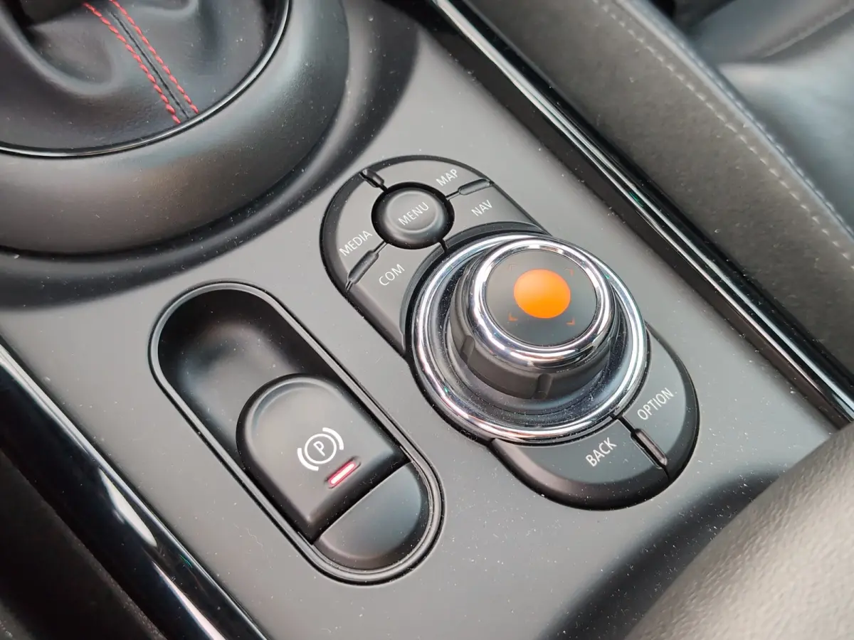 2.0 JCW ALL4 Chili | Pano | H&K Audio | Adap. Cruise | Head-Up | Camera